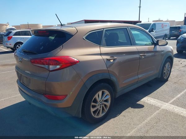 2016 HYUNDAI TUCSON SE