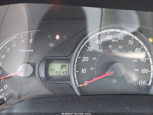 2014 TOYOTA SIENNA LE V6 8 PASSENGER — I7