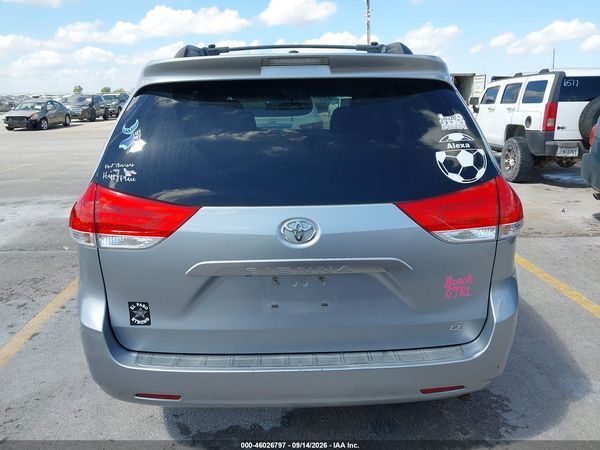 2014 TOYOTA SIENNA LE V6 8 PASSENGER — I119