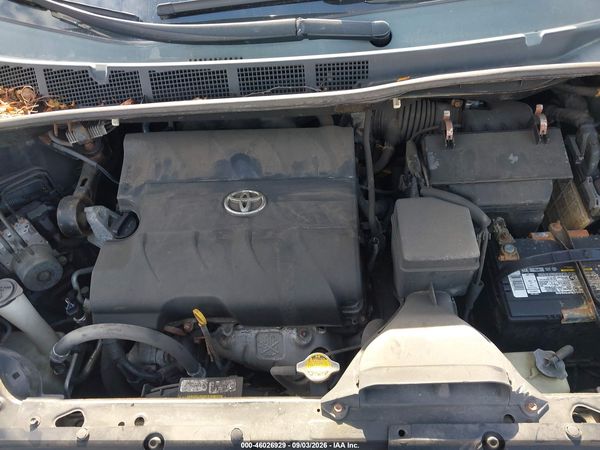 2012 TOYOTA SIENNA SE 8 PASSENGER