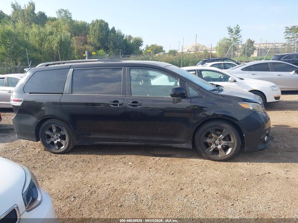 2012 TOYOTA SIENNA SE 8 PASSENGER