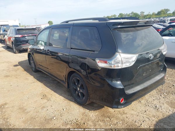 2012 TOYOTA SIENNA SE 8 PASSENGER