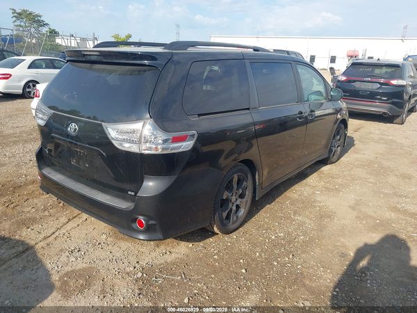 2012 TOYOTA SIENNA SE 8 PASSENGER