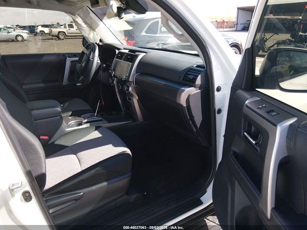 2022 TOYOTA 4RUNNER SR5 — I5