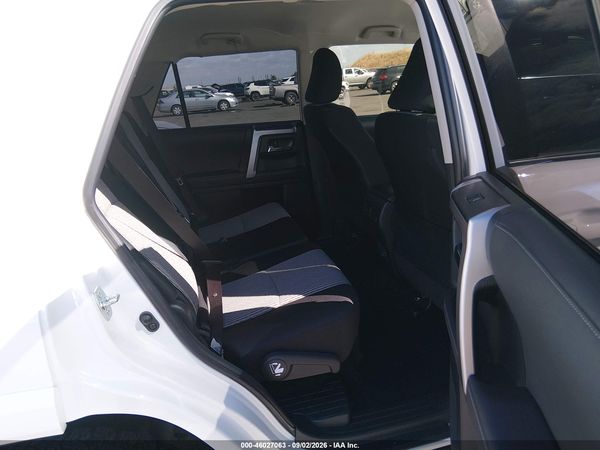 2022 TOYOTA 4RUNNER SR5 — I8