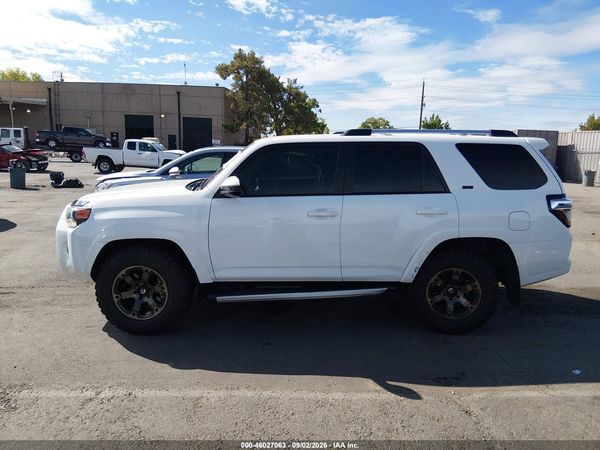 2022 TOYOTA 4RUNNER SR5 — I117