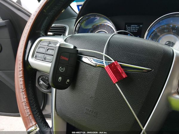 2013 CHRYSLER 300 MOTOWN — I11