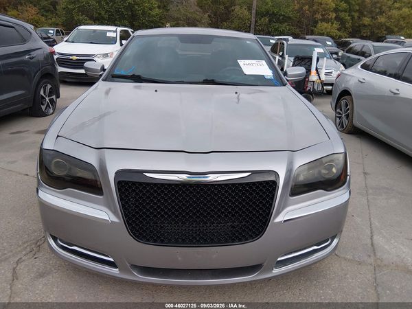 2013 CHRYSLER 300 MOTOWN — I115