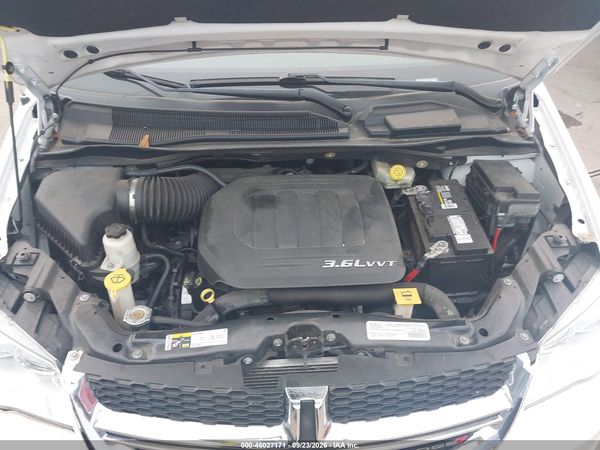 2016 DODGE GRAND CARAVAN SXT — I10
