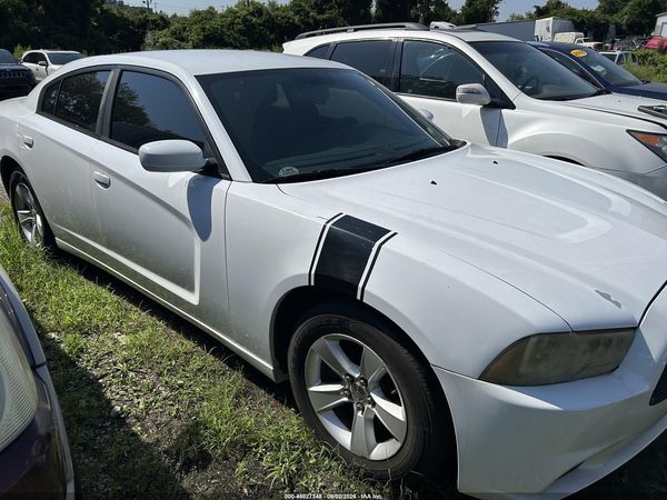 2013 DODGE CHARGER SE