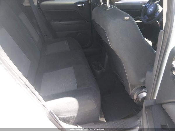 2016 JEEP COMPASS SPORT — I8