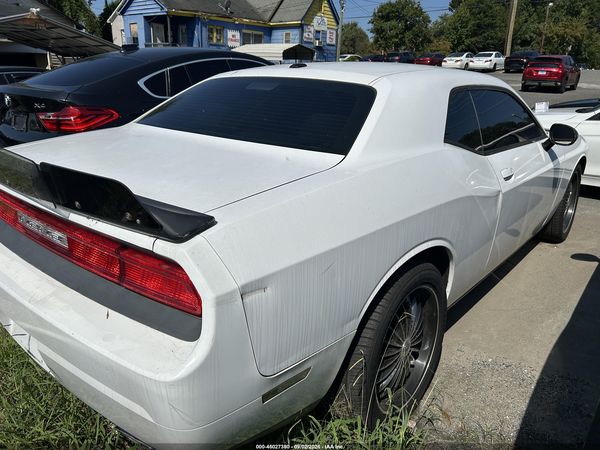 2014 DODGE CHALLENGER SXT