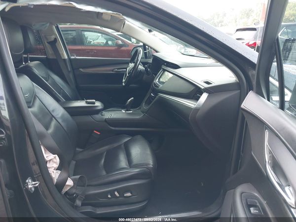 2017 CADILLAC XT5 LUXURY — I5
