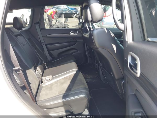 2019 JEEP GRAND CHEROKEE LAREDO E 4X4 — I8