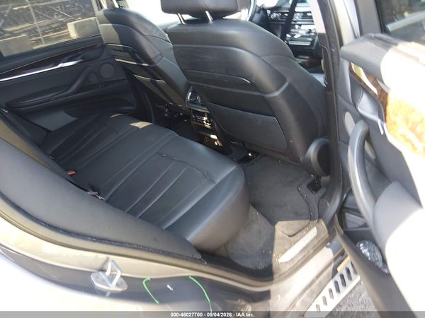 2015 BMW X5 XDRIVE50I — I8