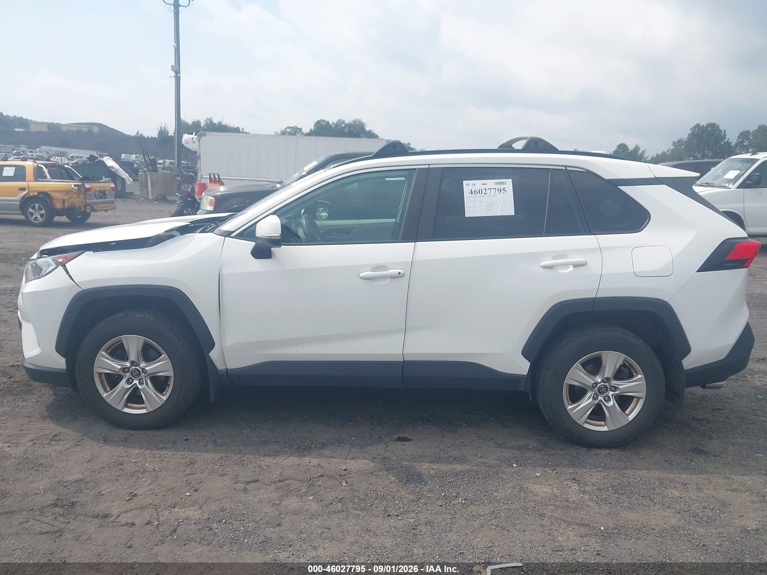 2021 TOYOTA RAV4 XLE