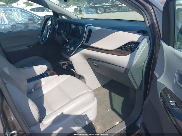 2016 TOYOTA SIENNA XLE 8 PASSENGER — I5
