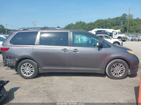 2016 TOYOTA SIENNA XLE 8 PASSENGER — I116