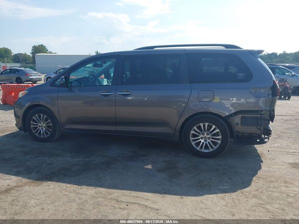 2016 TOYOTA SIENNA XLE 8 PASSENGER — I117
