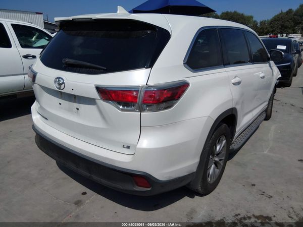 2016 TOYOTA HIGHLANDER LE PLUS V6 — I4