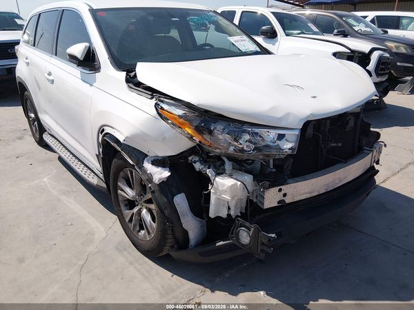 2016 TOYOTA HIGHLANDER LE PLUS V6 — I152