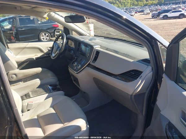 2018 TOYOTA SIENNA XLE 7 PASSENGER — I5