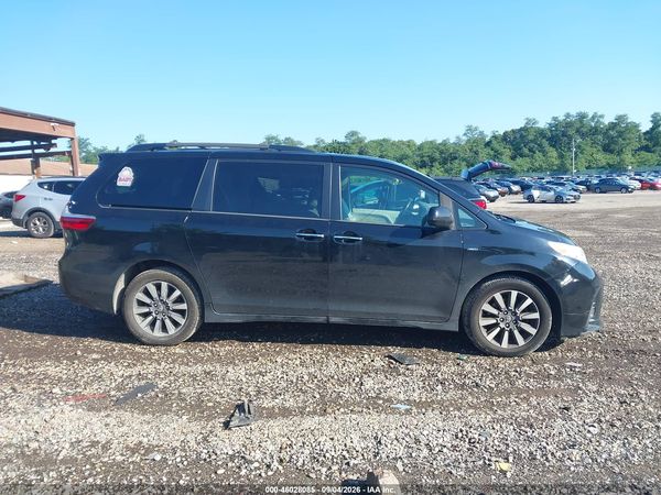 2018 TOYOTA SIENNA XLE 7 PASSENGER — I116