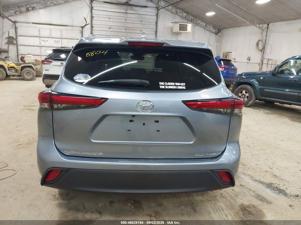 2021 TOYOTA HIGHLANDER XLE