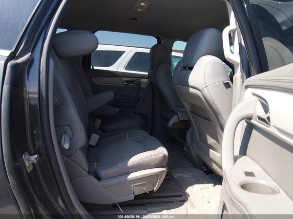 2016 CHEVROLET TRAVERSE 1LT — I8
