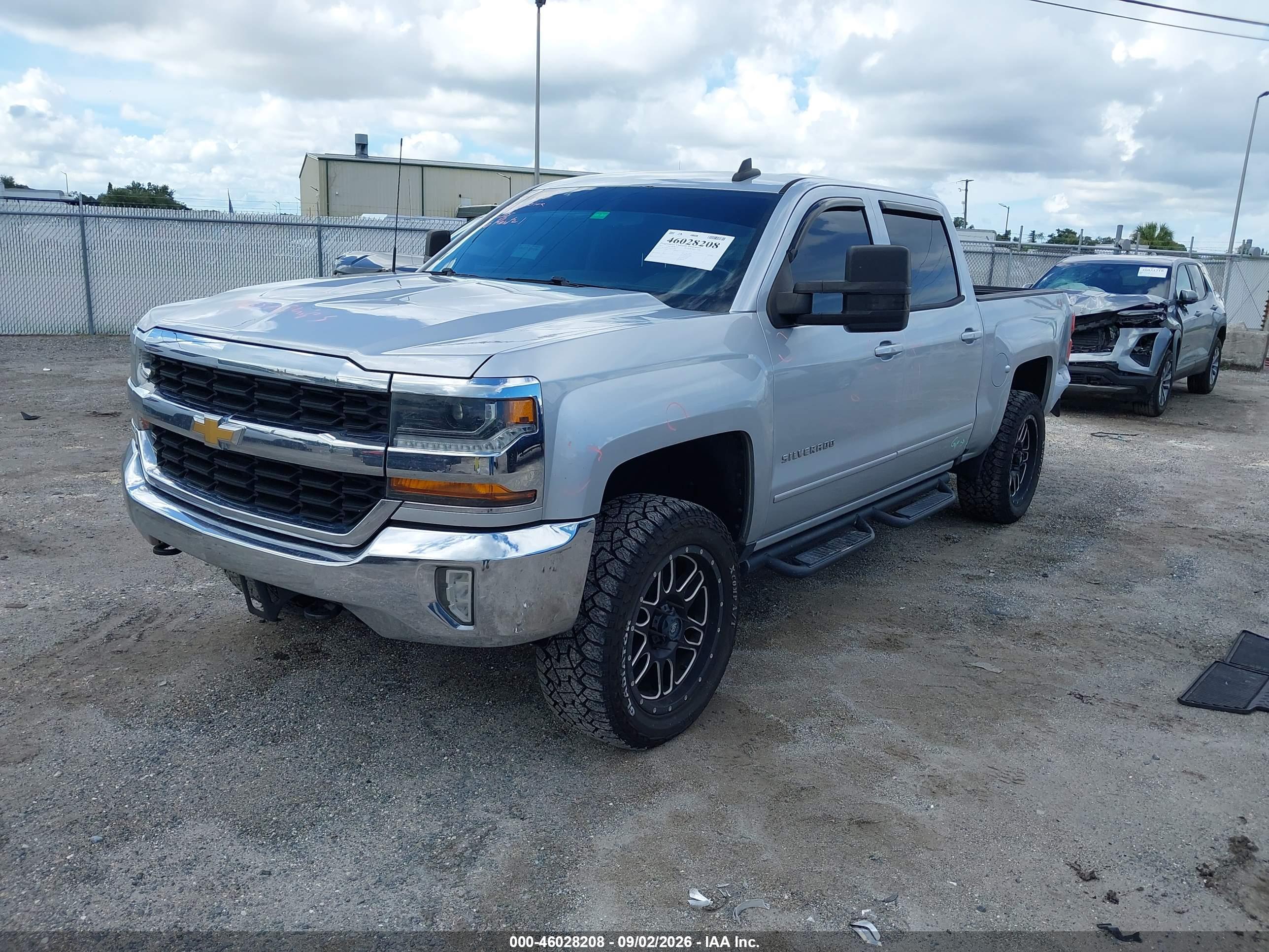 2017 CHEVROLET SILVERADO 1500 LT — I2