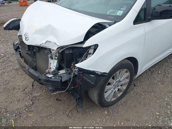 2014 TOYOTA SIENNA LE 7 PASSENGER — I6