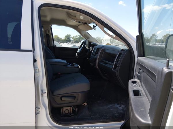 2017 RAM 3500 TRADESMAN  4X4 8' BOX — I5