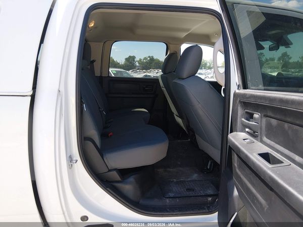 2017 RAM 3500 TRADESMAN  4X4 8' BOX — I8