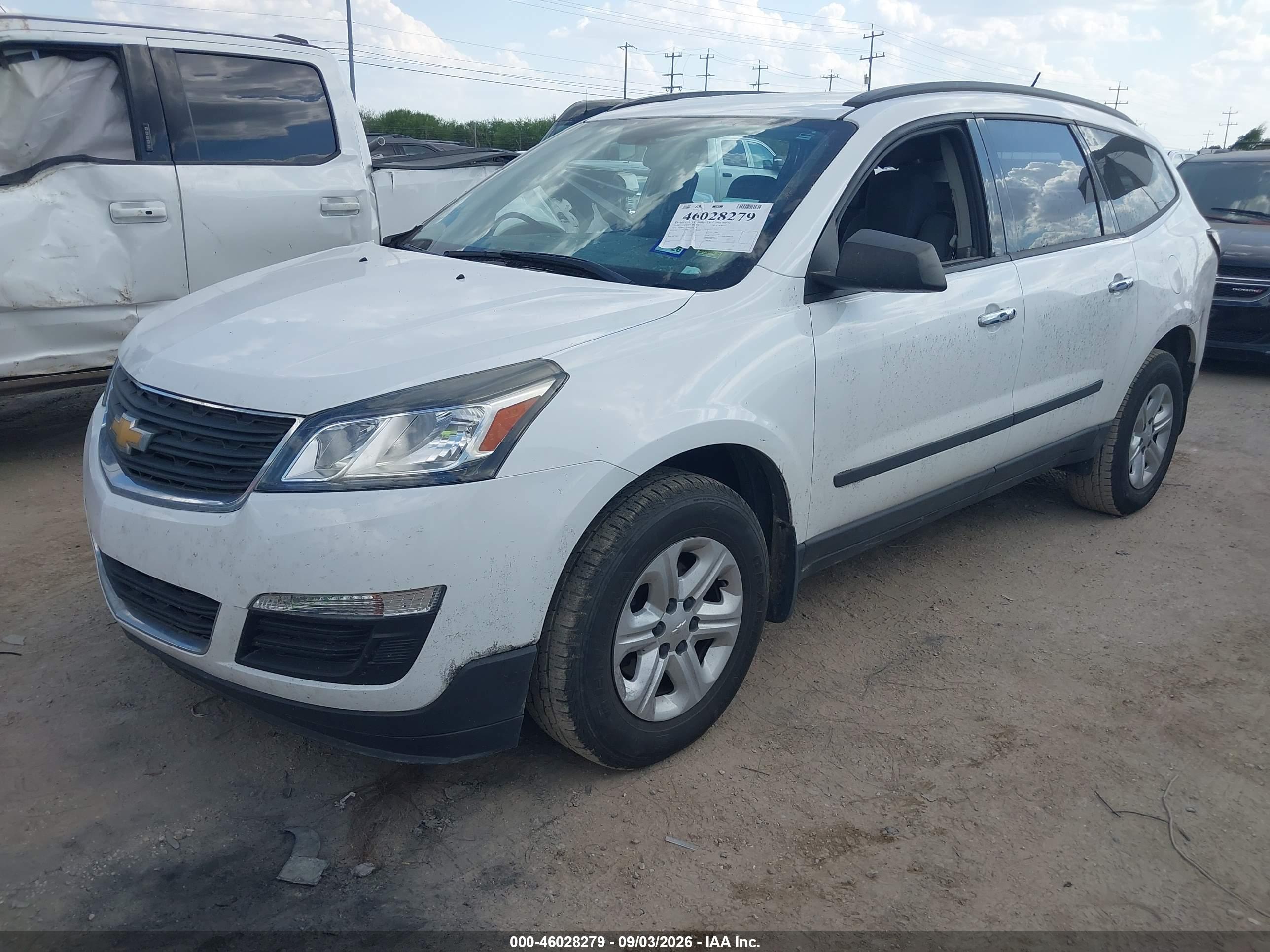 2016 CHEVROLET TRAVERSE LS — I2