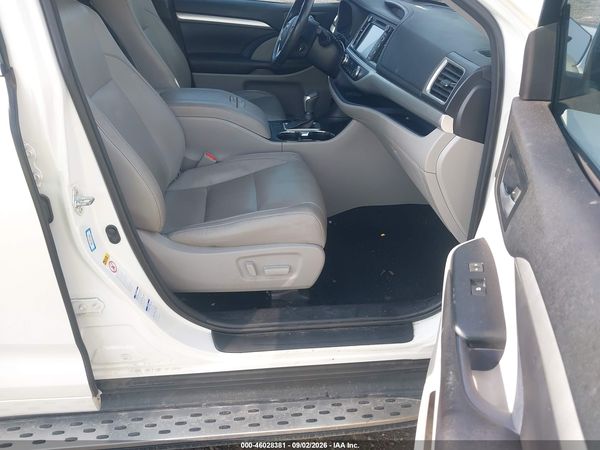 2017 TOYOTA HIGHLANDER XLE — I5
