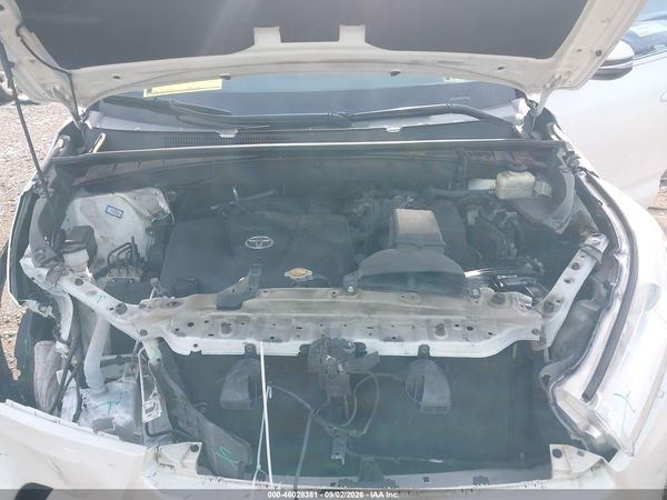 2017 TOYOTA HIGHLANDER XLE — I10