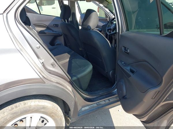 2023 NISSAN KICKS S XTRONIC CVT — I8