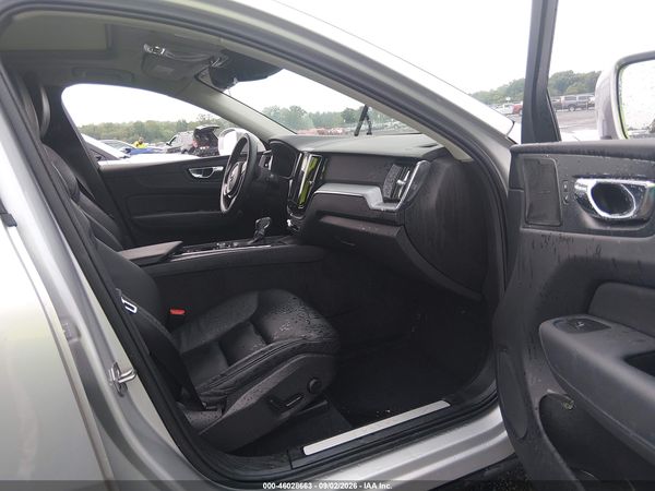 2020 VOLVO XC60 T5 MOMENTUM — I5