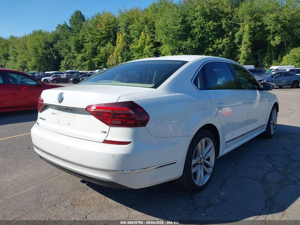 2017 VOLKSWAGEN PASSAT 1.8T SE — I4