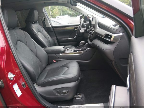 2020 TOYOTA HIGHLANDER PLATINUM