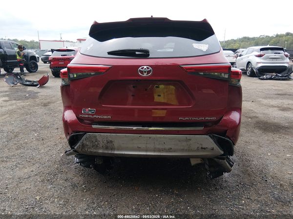 2020 TOYOTA HIGHLANDER PLATINUM