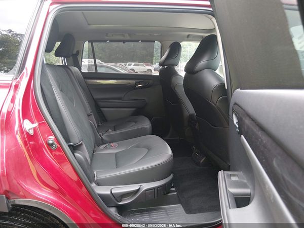 2020 TOYOTA HIGHLANDER PLATINUM