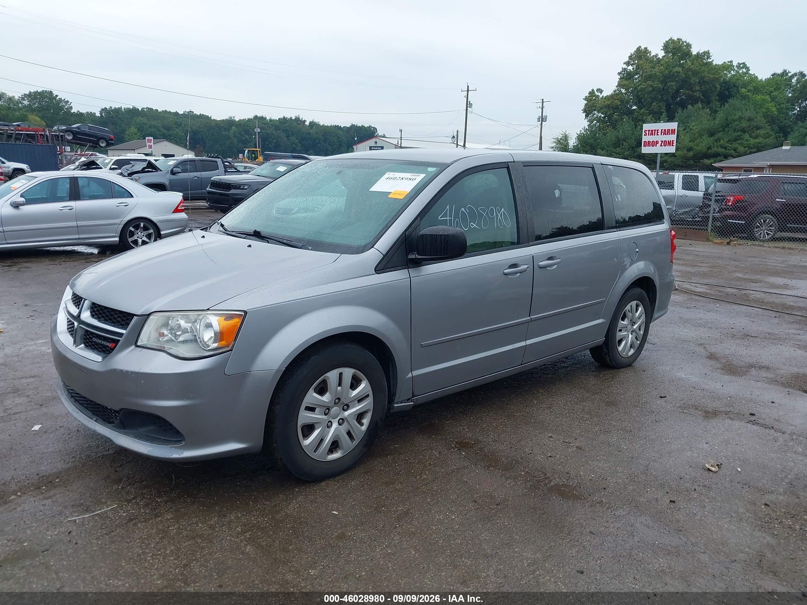 2016 DODGE GRAND CARAVAN SE — I2