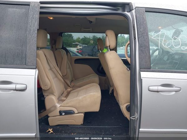 2016 DODGE GRAND CARAVAN SE — I8