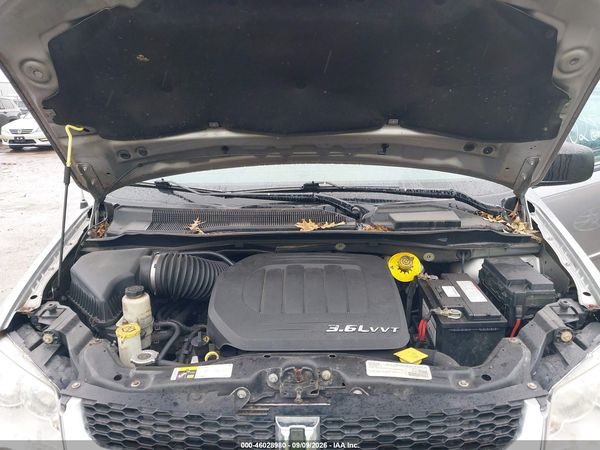 2016 DODGE GRAND CARAVAN SE — I10