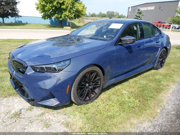 2027 BMW M5 — I2