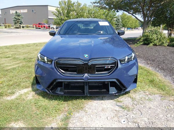 2027 BMW M5 — I115