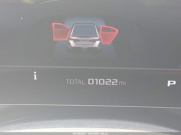 2027 BMW M5 — I118