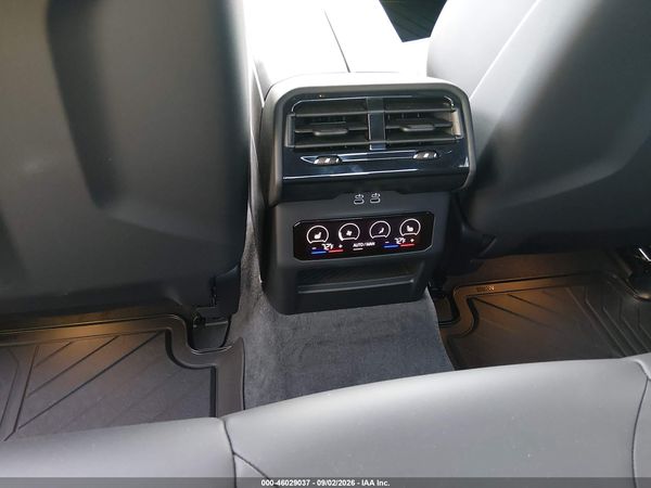 2027 BMW M5 — I154