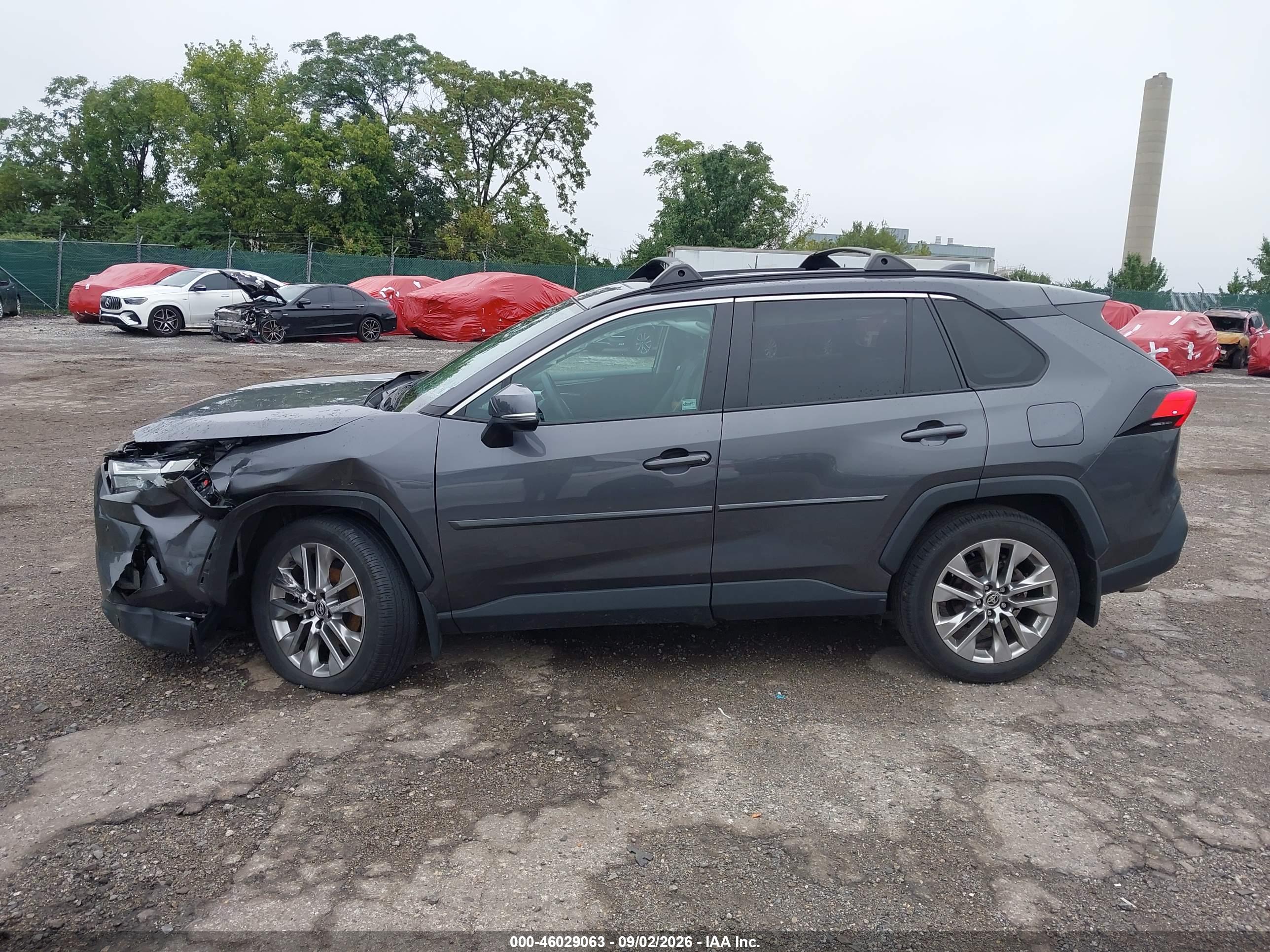 2023 TOYOTA RAV4 XLE PREMIUM